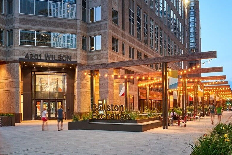 Outdoor comedy night in Ballston set for Wednesday - WTOP News