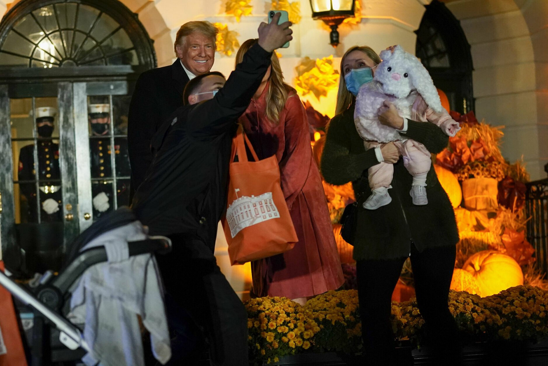 Halloween Goes On At The White House With A Few Twists Wtop