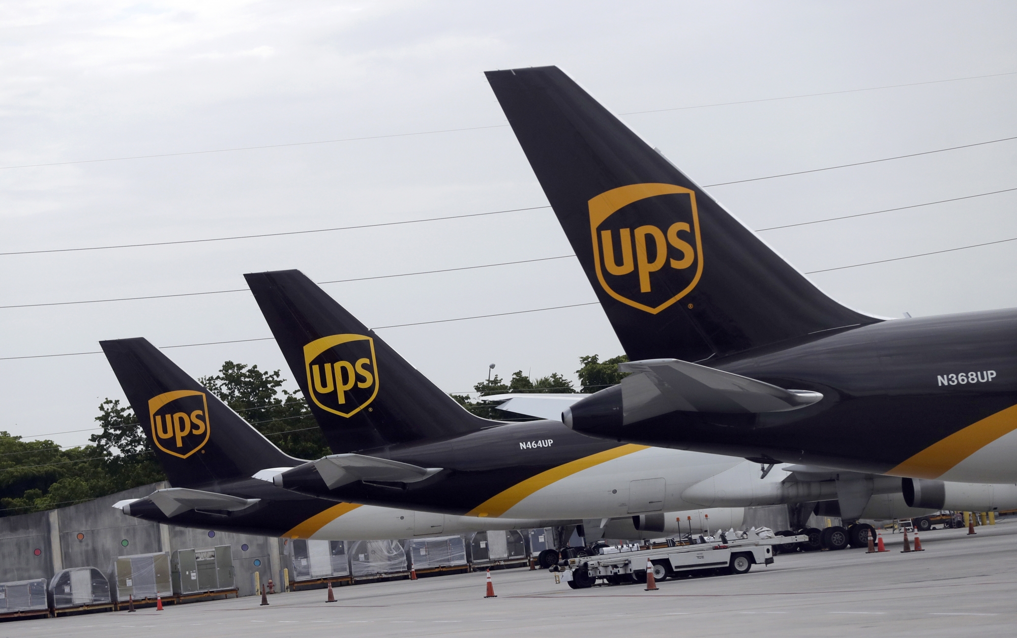 Online shopping surge delivers record revenue for UPS WTOP News