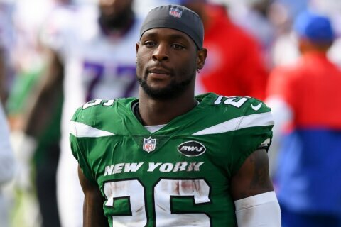 Le’Veon Bell is now available but makes no sense for Washington