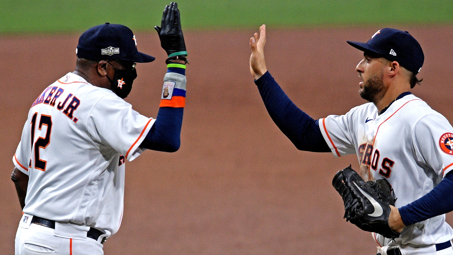 Dusty Baker dances to celebrate Correa's walk-off homer