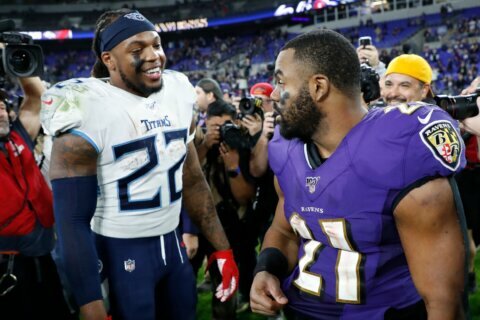 Ravens' Mark Ingram 'not jealous' of Derrick Henry's incredible stiff arm