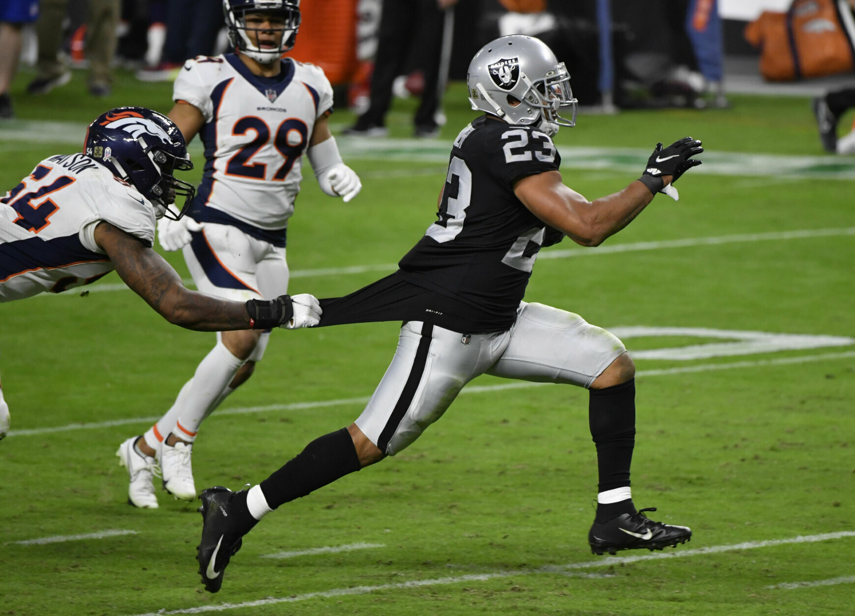 <p><b><i>Broncos 12</i></b><br />
<b><i>Raiders 37</i></b></p>
<p>Las Vegas used a dominant run game and four Drew Lock interceptions to win its third straight game and move to 6-3 in <a href="https://twitter.com/ESPNStatsInfo/status/1328163380331388934?s=20">a wide open conference</a>. If the Raiders beat the Chiefs in primetime to sweep the defending champs, the stretch run sets up nicely for the Silver and Black to stun the league and win the AFC West.</p>
