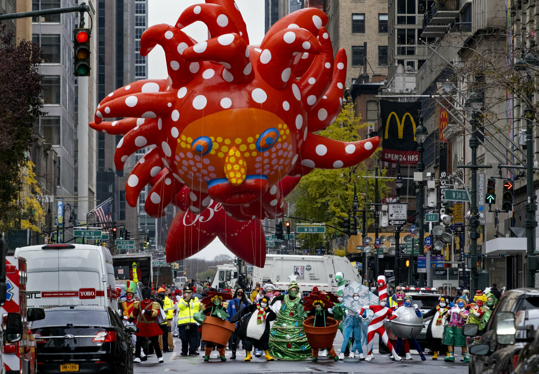 macys thanksgiving day parade route