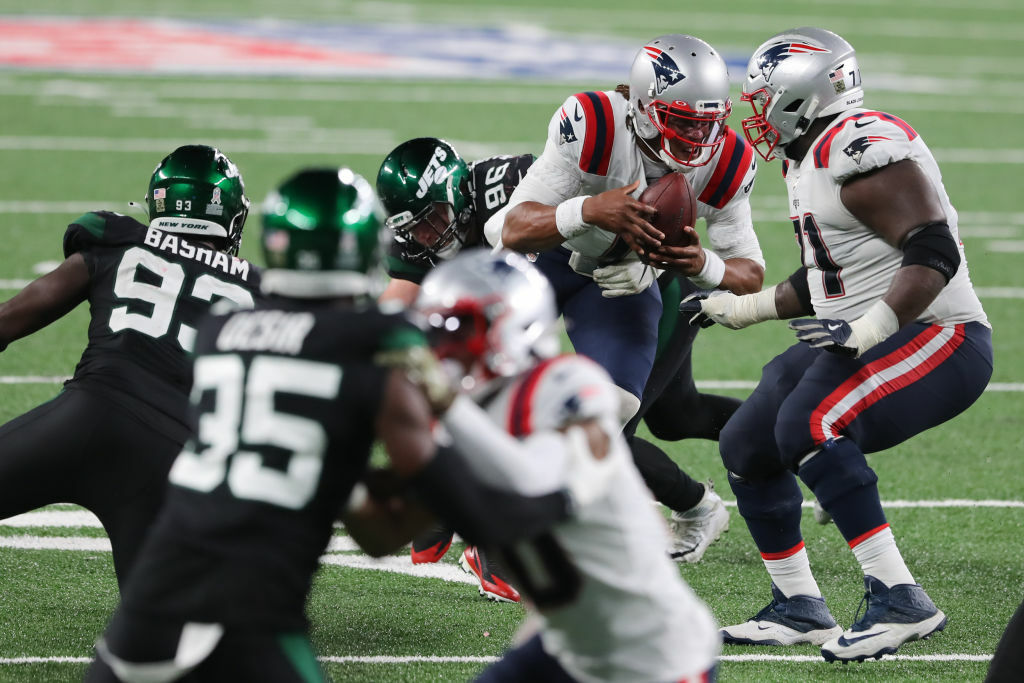 <p><b><i>Patriots 30</i></b><br />
<b><i>Jets 27</i></b></p>
<p>If <a href="https://profootballtalk.nbcsports.com/2020/11/05/adam-gase-finds-bill-belichick-funny-when-hes-away-from-football/">Adam Gase thinks Bill Belichick is so funny</a>, then presiding over the first 0-9 start in Jets history to clinch the franchise&#8217;s 30th losing season must be hilarious. When Gang Green comes back from their bye, they should do so with Gregg Williams as the interim head coach.</p>
<p>And my, how the mighty have fallen in New England. Yes, the Patriots dominated the second half time of possession (21:39 out of 30 minutes) and pulled out a come-from-behind win to end their four-game losing skid. But the level of late-game heroics required to barely beat Baltimore discards like Joe Flacco and Breshad Perriman is a really bad sign going into a short-week game against the present-day Ravens.</p>
