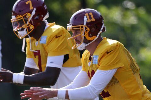 Alex Smith is ‘not worried about opinions’ on who should be the starting QB