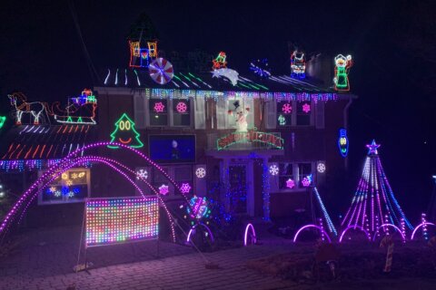 How to find best Christmas displays in Fairfax County — for free