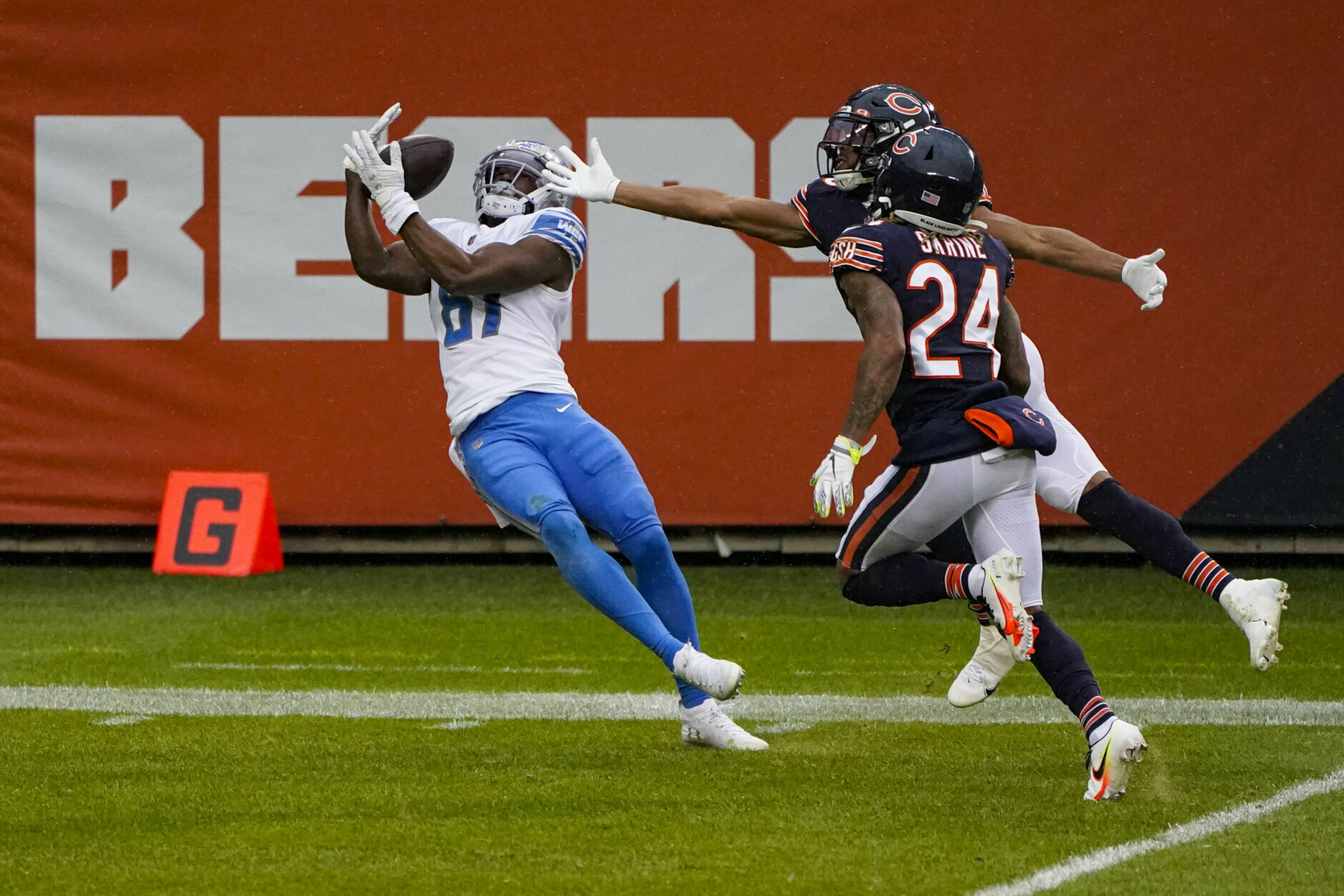 <p><b><i>Lions 34</i></b><br />
<b><i>Bears 30</i></b></p>
<p>Chicago&#8217;s fraudulent 5-1 start has evaporated to 5-7, and <a href="https://twitter.com/JasonLieser/status/1335698235034378241?s=20  ">Matt Nagy has no idea why</a>. Add this to the list of reasons the Bears will have a new coach in 2021.</p>
<p>Meanwhile, <a href="https://www.detroitnews.com/story/sports/nfl/lions/2020/11/30/darrell-bevell-jacked-up-chance-be-detroit-lions-head-coach/6470663002/">a &#8220;jacked up&#8221; Darrell Bevell</a> apparently has the same impact on the Lions as <a href="https://www.youtube.com/watch?v=RLe09qoyPP8">Mountain Dew has on Ricky Bobby&#8217;s boys</a>. Detroit finishes the season against four playoff contenders, so perhaps some more &#8220;<a href="https://www.youtube.com/watch?v=sLF31AY25so">Shake N Bake</a>&#8221; in a game or two down the stretch gives him a shot at the full time gig.</p>

