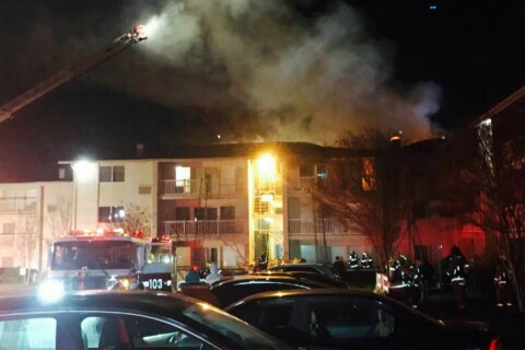 Laurel apartment fire displaces 24, including 2 children