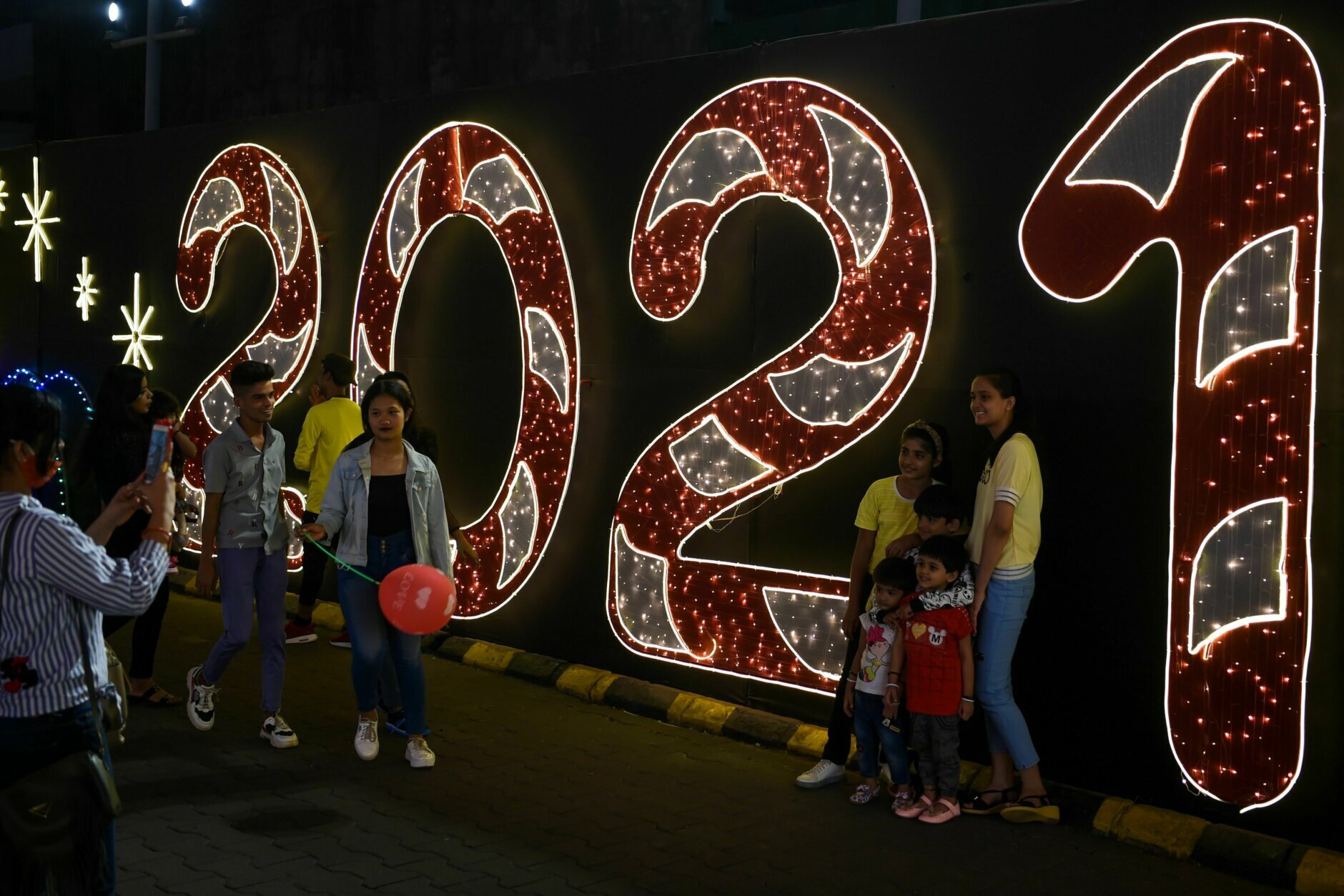 <p>A shopping mall in Mumbai, India.</p>
