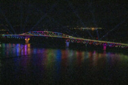 <p>The Harbour Bridge in Auckland, New Zealand, was lit up.</p>
