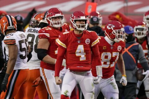 Chiefs’ Chad Henne goes from backup QB to playoff stage