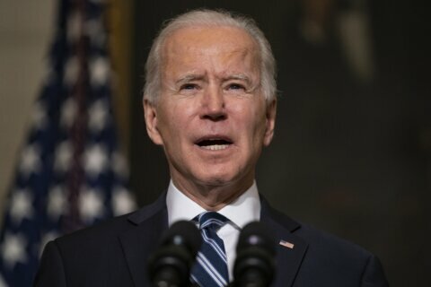 Biden warns of growing cost of delay on $1.9T econ aid plan