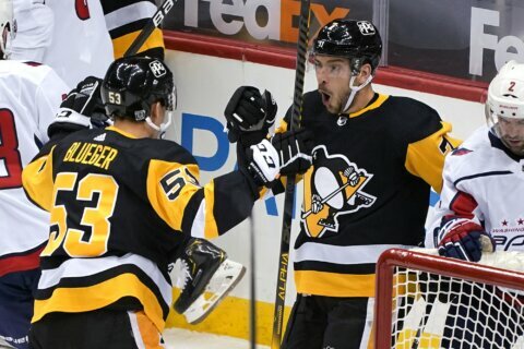 Crosby’s OT goal lifts Penguins past Capitals 5-4