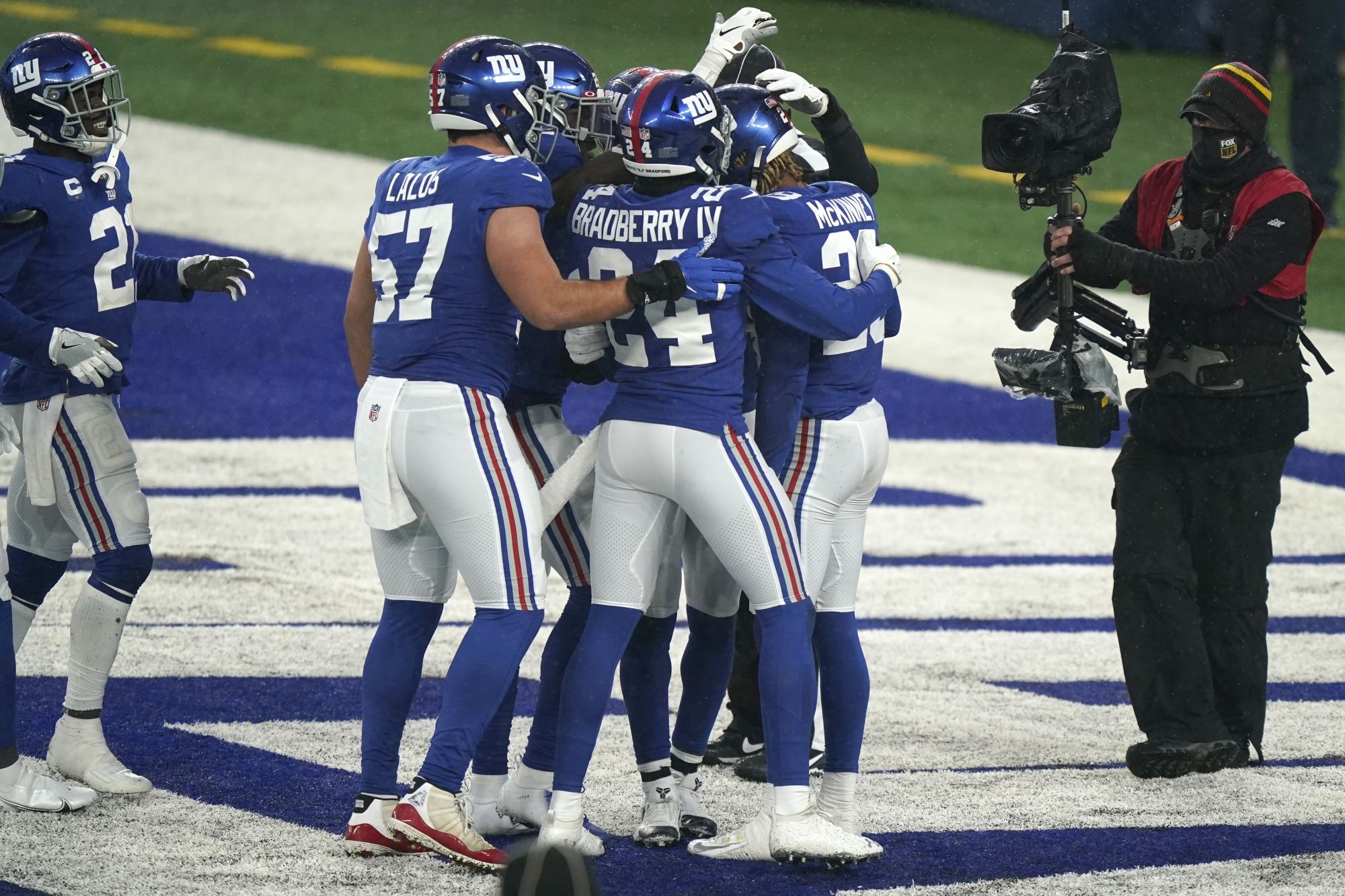 Giants outlast Cowboys, lose division hours later to WSH WTOP News