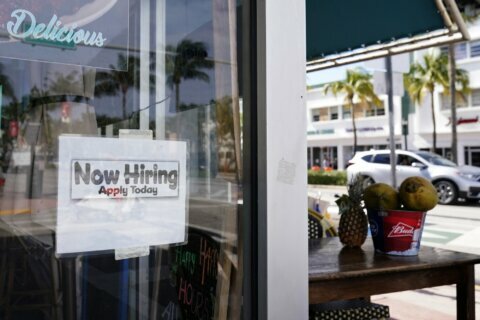 US loses 140,000 jobs, first monthly drop since spring