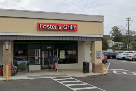 Foster’s Grille launches chicken ghost kitchen at its Vienna location