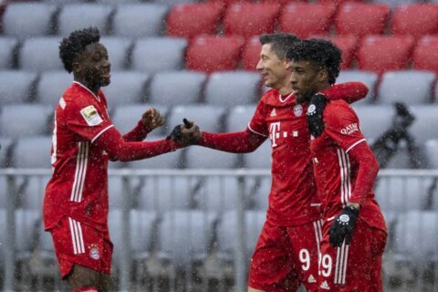 Bayern beats Freiburg, Jovic scores 2 on Frankfurt return