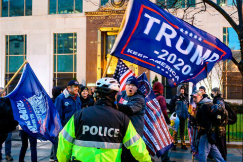 What DC streets are closed for pro-Trump rallies and demonstrations?