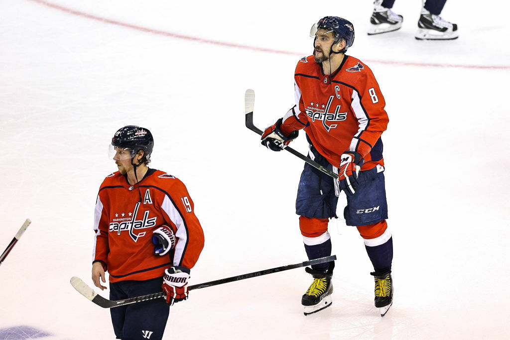 Alex Ovechkin had NHL's best-selling jersey of 2021 - WTOP News