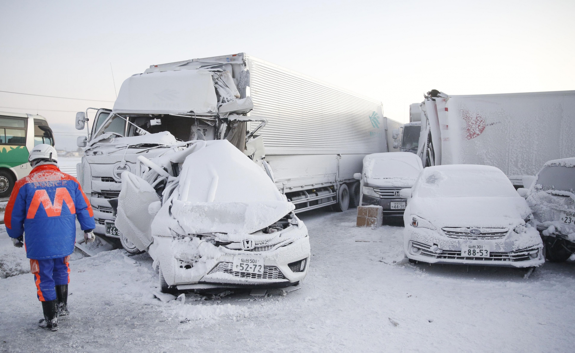 Massive car pileup on Japan highway kills one, injures 17 WTOP News
