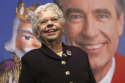 Joanne Rogers, widow of TV’s famed Mister Rogers, dies at 92