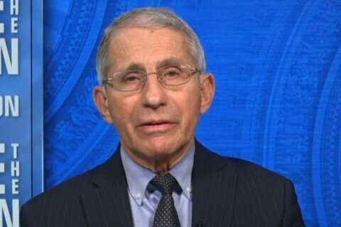 Fauci pushes back timeline for widespread vaccinations