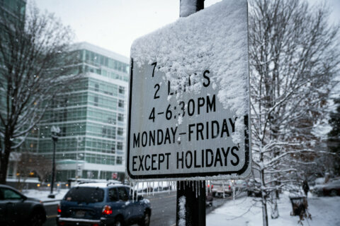 Winter weather could make for hazardous Monday commute, forecasters warn