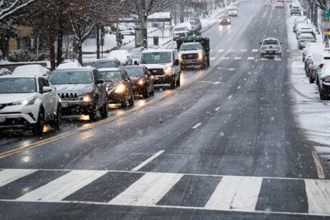 Passing flurries overnight followed by sunny days ahead for DC area