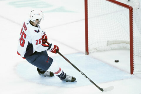 Ovechkin scores game-winner as Capitals sweep Devils 3-2