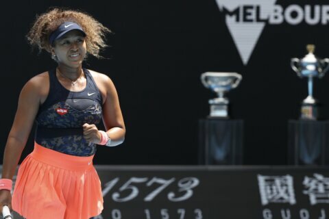 Serena tops Halep at Australian Open, sets up Osaka showdown