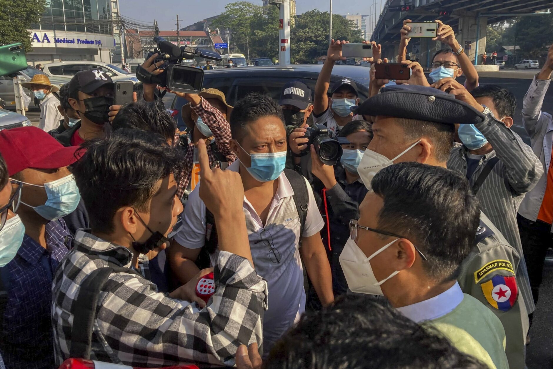 Myanmar junta cracks down on crowds defying protest ban - WTOP News