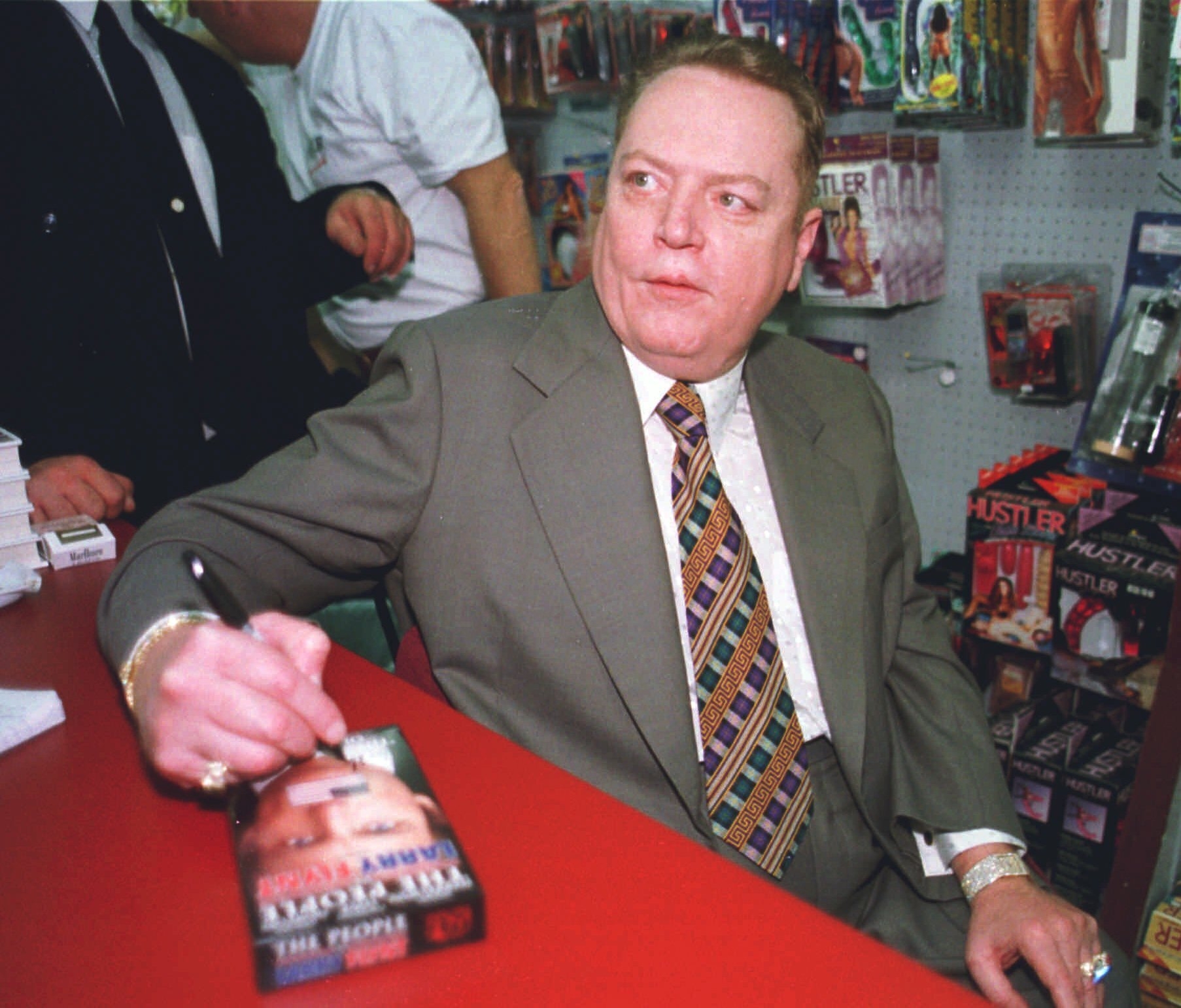 Hustler founder and First Amendment battler Larry Flynt dies - WTOP News