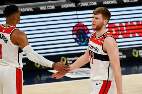 Davis Bertans showed how he can change games in win vs. Nuggets