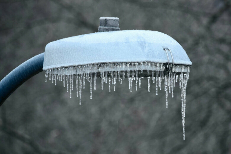 ‘Freezing fog’ leads to dozens of crashes on DC-region roadways