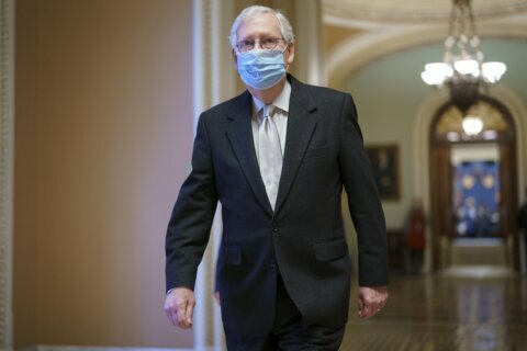 McConnell urges fellow Republicans to get COVID-19 vaccines
