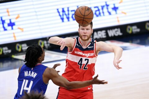 Wizards’ Davis Bertans expected out 2 weeks with hurt calf