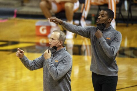 George Mason hires Tennessee assistant coach Kim English