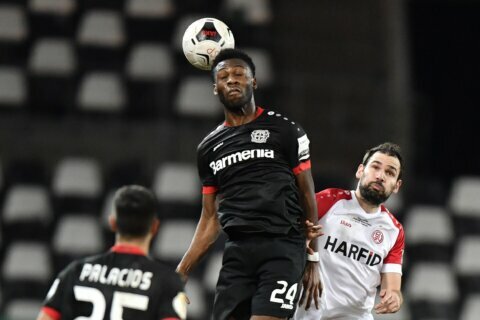 Leverkusen defender Fosu-Mensah out for months with injury