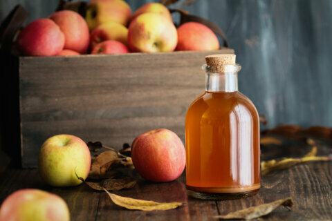 5 benefits of apple cider vinegar (and a few duds), according to experts