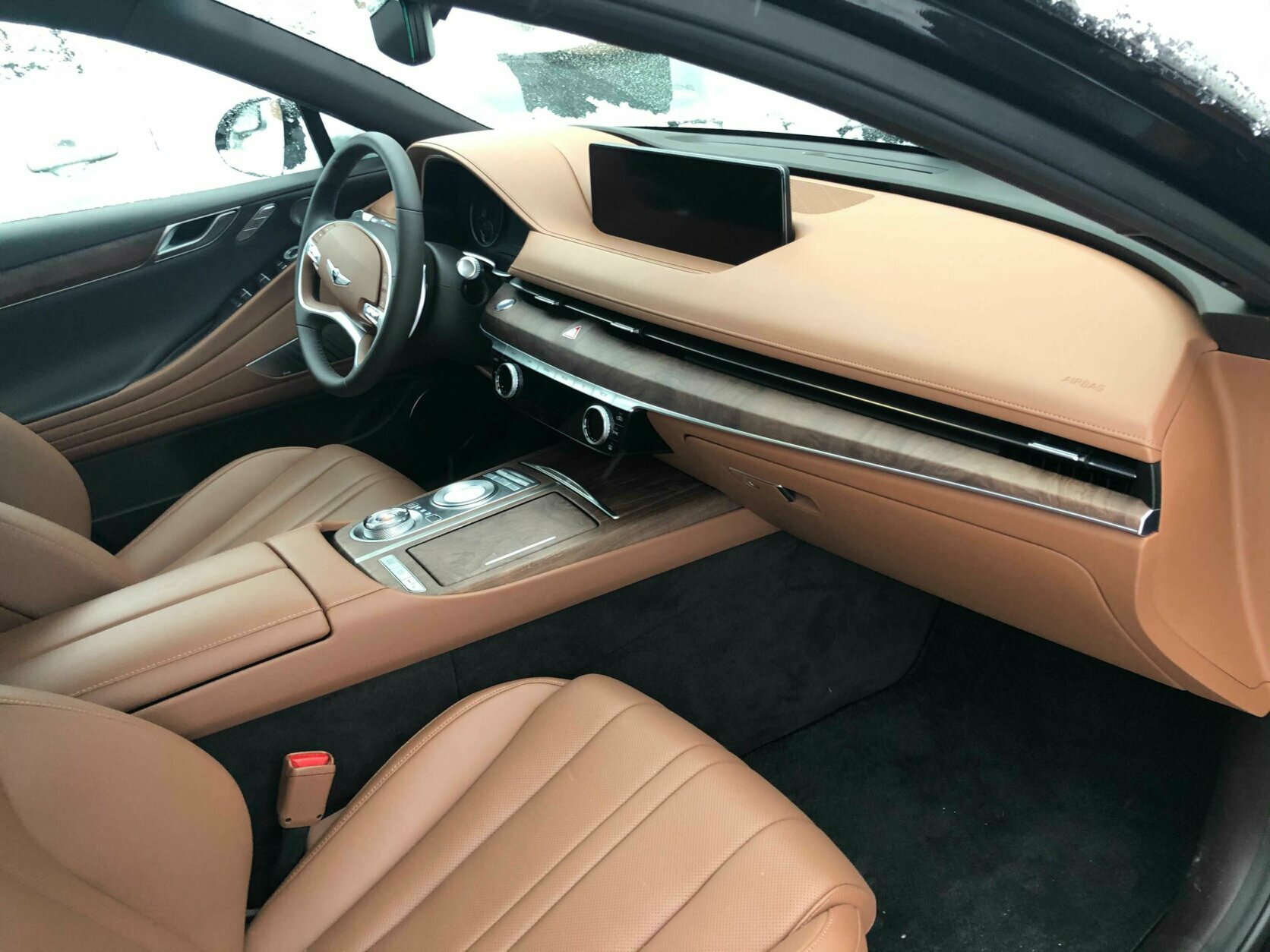 <p>The interior will make luxury car buyers take notice of the Genesis brand. With high quality materials and loads of space.</p>
