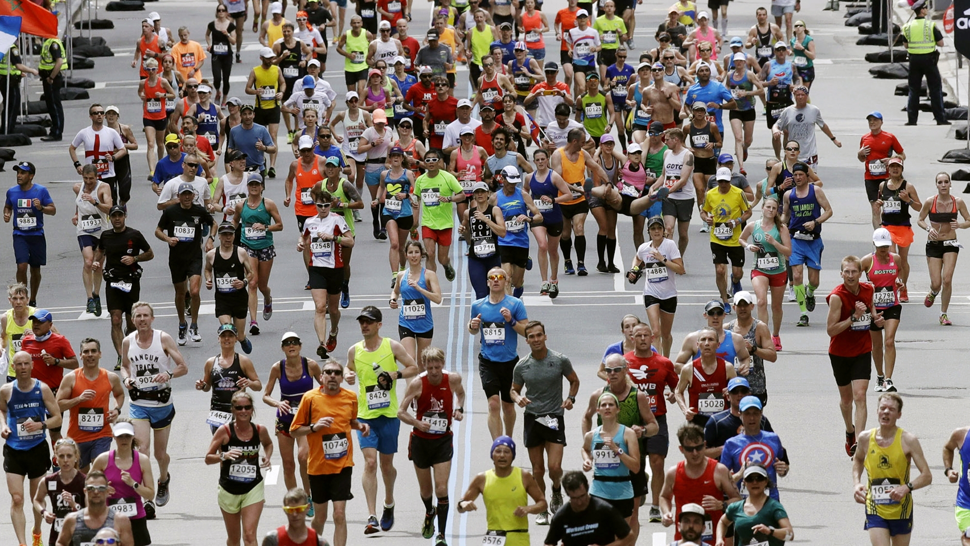 Boston Marathon plan to hand out 70,000 medals roils runners WTOP News