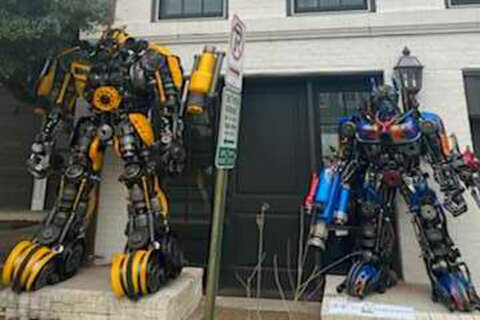 Georgetown residents battle over Transformer statues