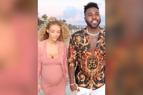 Jason Derulo and girlfriend Jena Frumes are expecting their first child