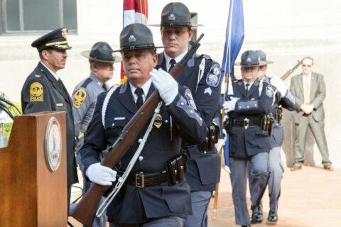 Police officer and Virginia Capitol mainstay dies at 60