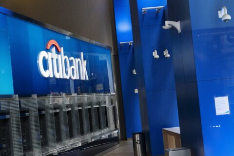 Citigroup profit triples in 1Q, tops estimates; revenue down