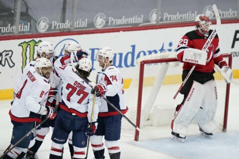 Ovechkin scores on power play, Capitals hold off Devils 5-4