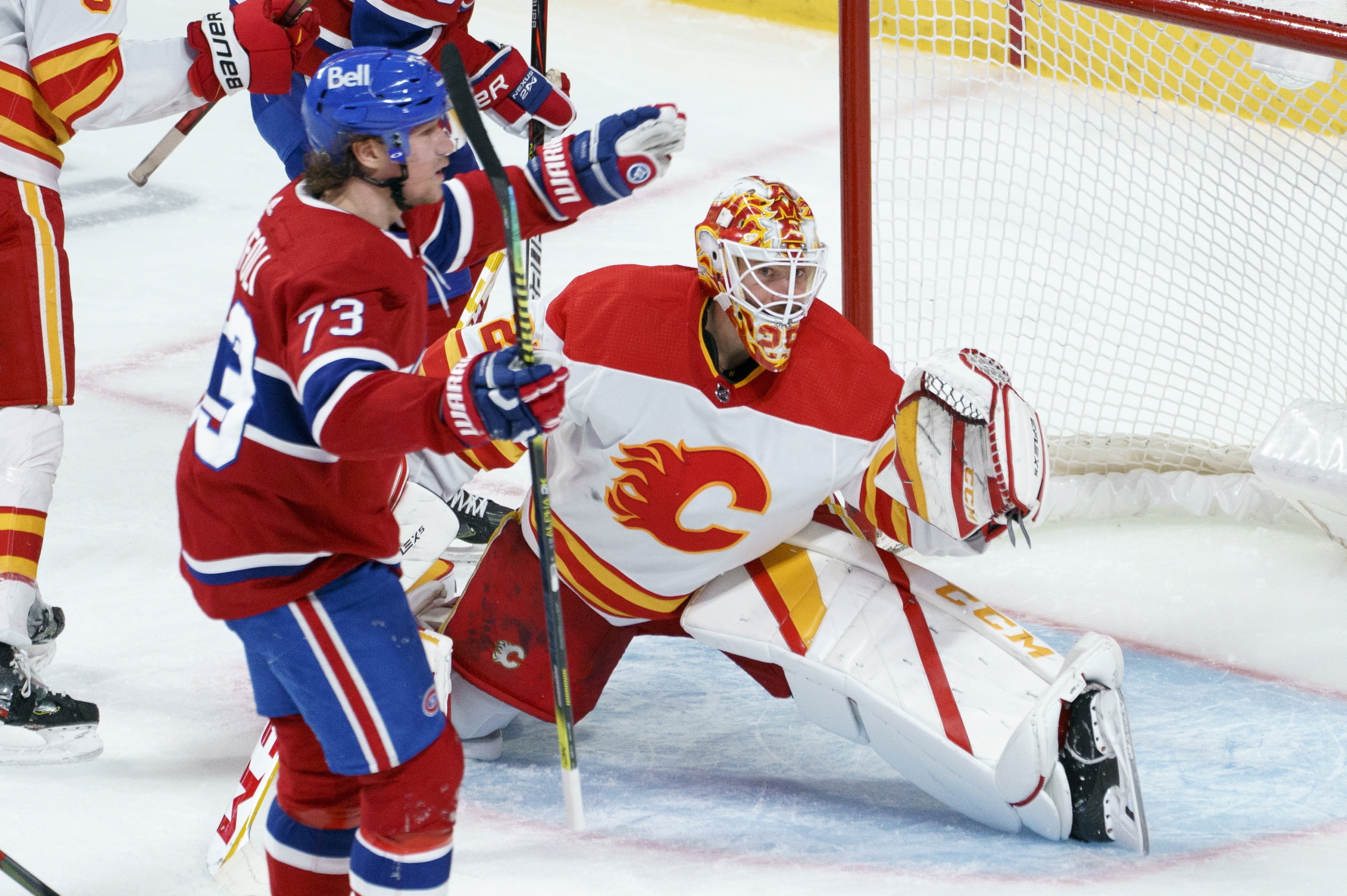 Canadiens Beat Flames 2 1