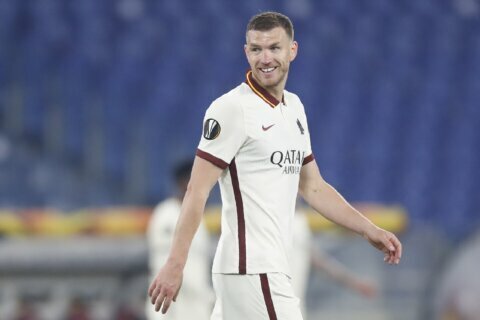 Džeko leads Roma against old rival United in Europa League
