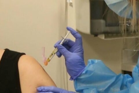 Scientists track coronavirus variants in Maryland